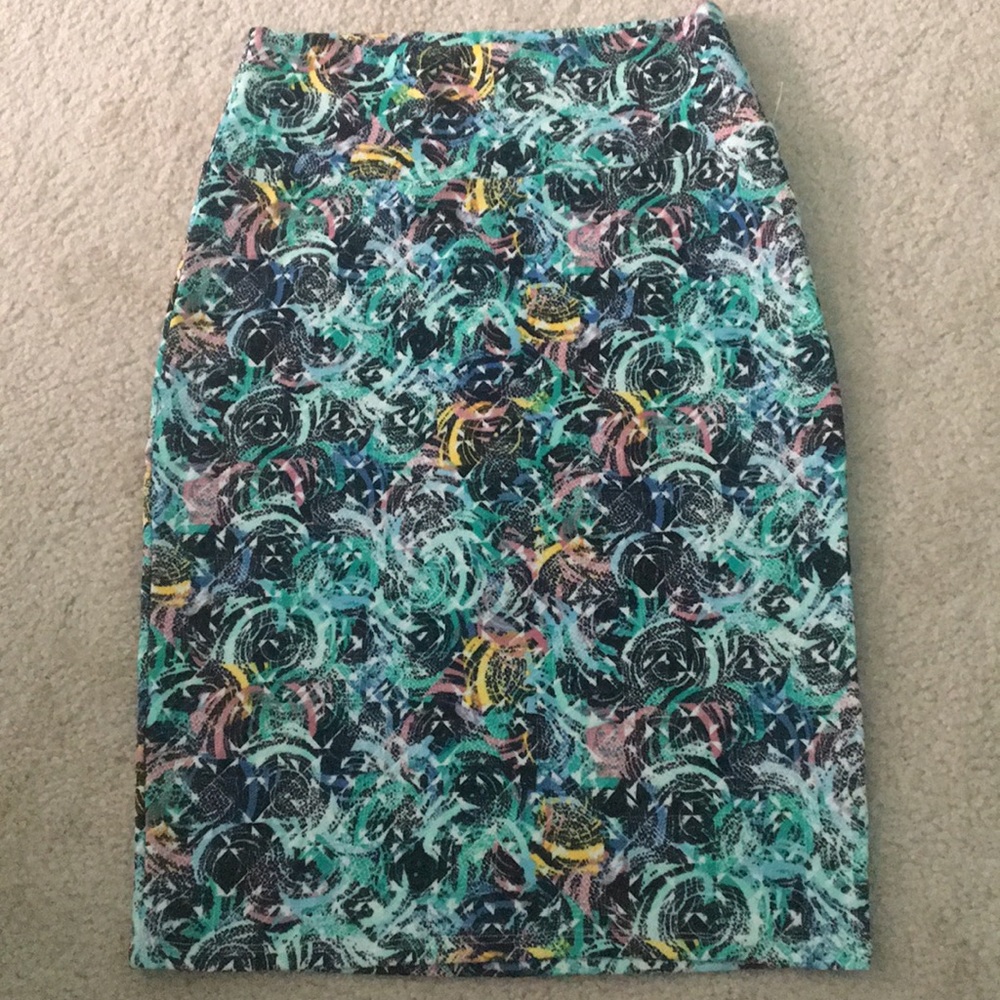 LuLaRoe Cassie skirt